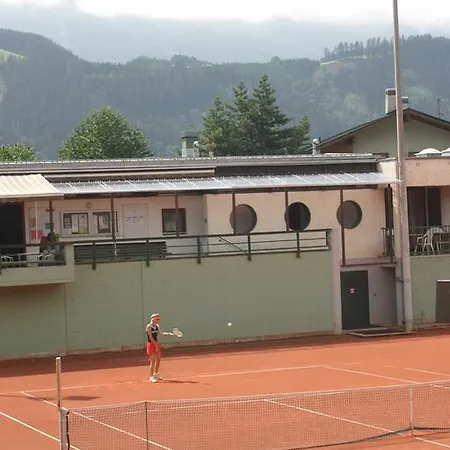 Austria Classic Heiligkreuz Отель Халль в Триоле